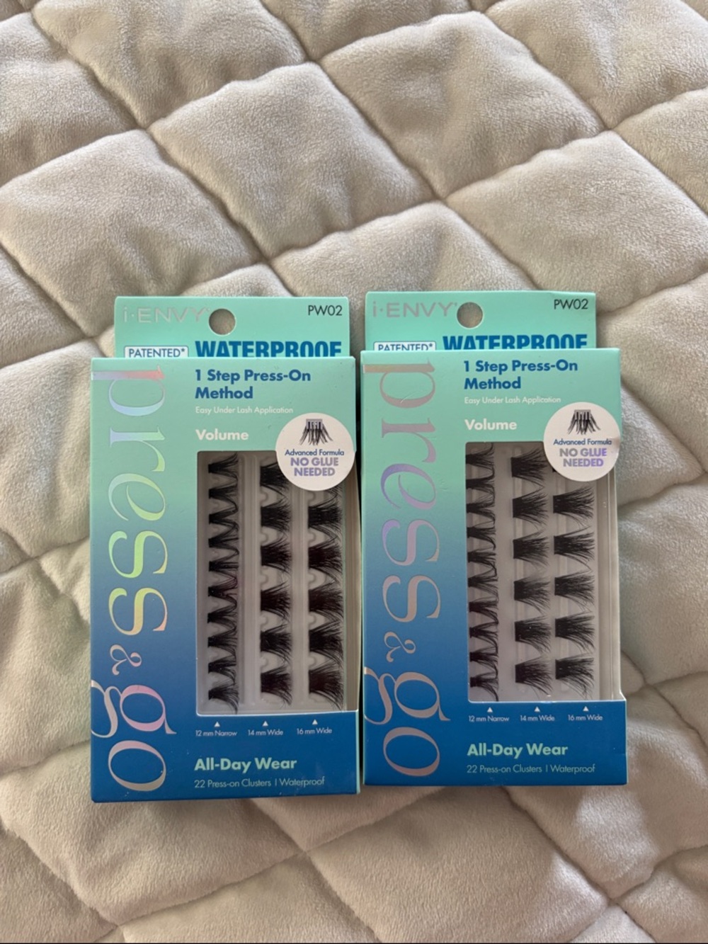 i-ENVY press & go Waterproof Press-On Lash Clusters - Black -2 pack